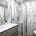 Free Parking - Duomo Centro Modern - Private Gym - Metro Apartmán *