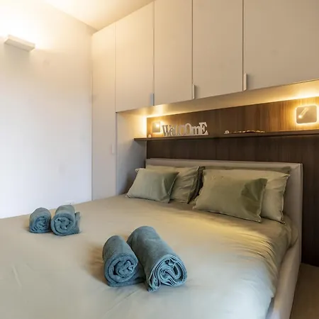 Apartament Free Parking - Duomo Centro Modern - Private Gym - Metro