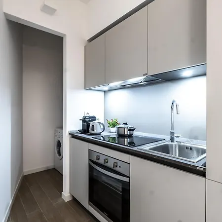 Apartament Free Parking - Duomo Centro Modern - Private Gym - Metro