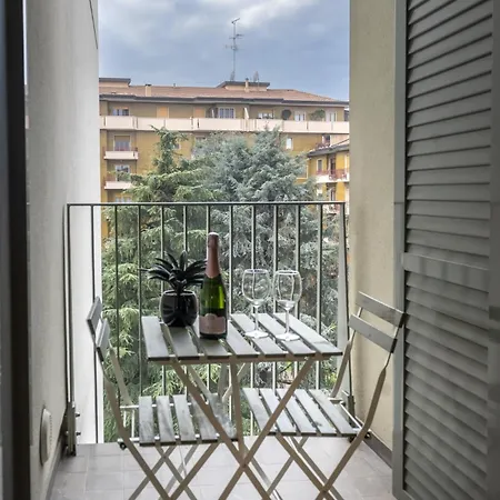 Apartament Free Parking - Duomo Centro Modern - Private Gym - Metro Mediolan